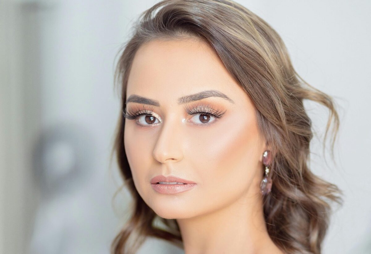 Galleria foto 'Trucco leggero per un pranzo estivo: 6 make up tips per un look perfetto' - foto 3