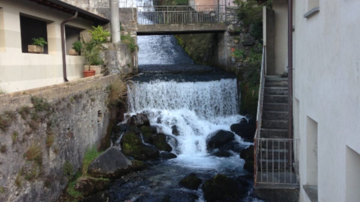 Un piccolo affascinante Borgo lombardo immerso nella natura e avvolto nella leggenda…