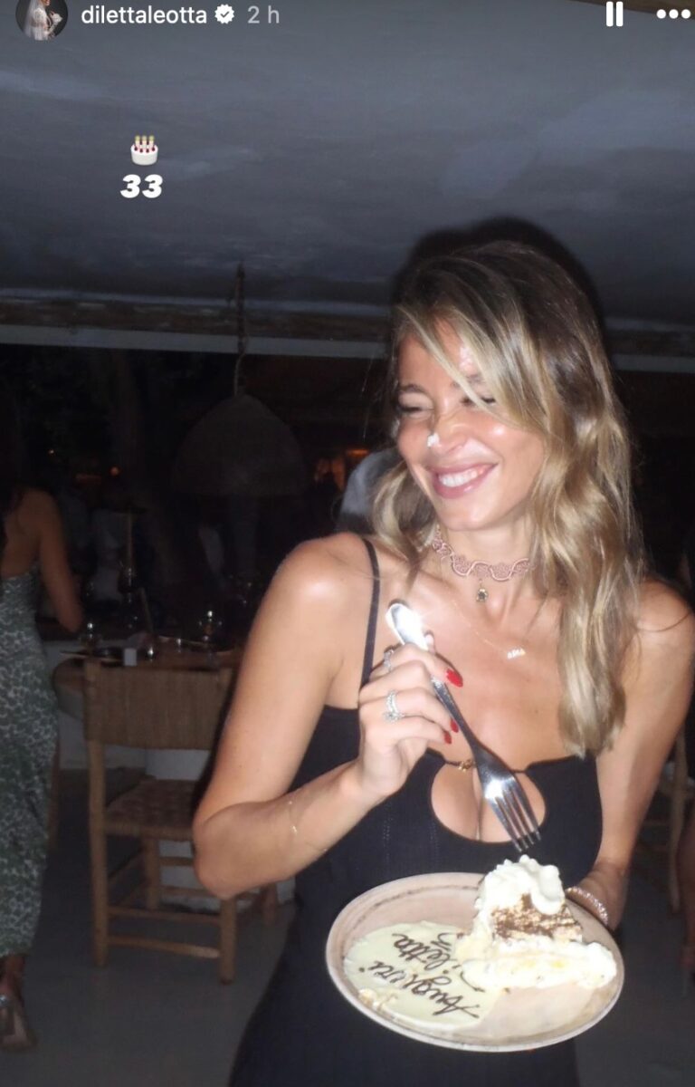 Galleria foto 'Diletta Leotta, per il suo Compleanno sceglie il nero e non sbaglia!' - foto 1