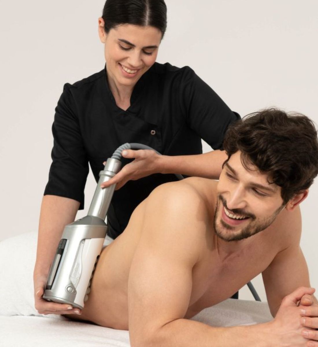 Galleria foto 'Gambe leggerissime: i trattamenti top per drenare e sgonfiare' - foto 3