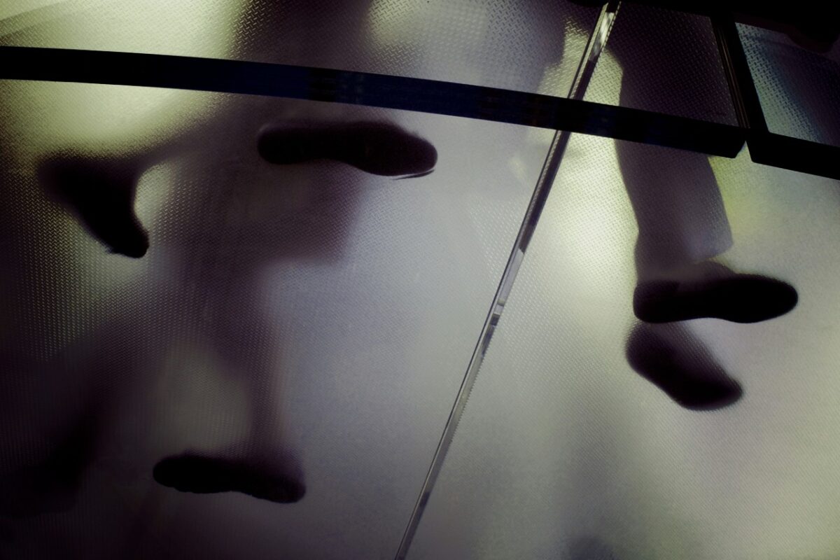 Galleria foto 'Quando scegliere divisori in Vetro: tipologie, caratteristiche e vantaggi' - foto 2