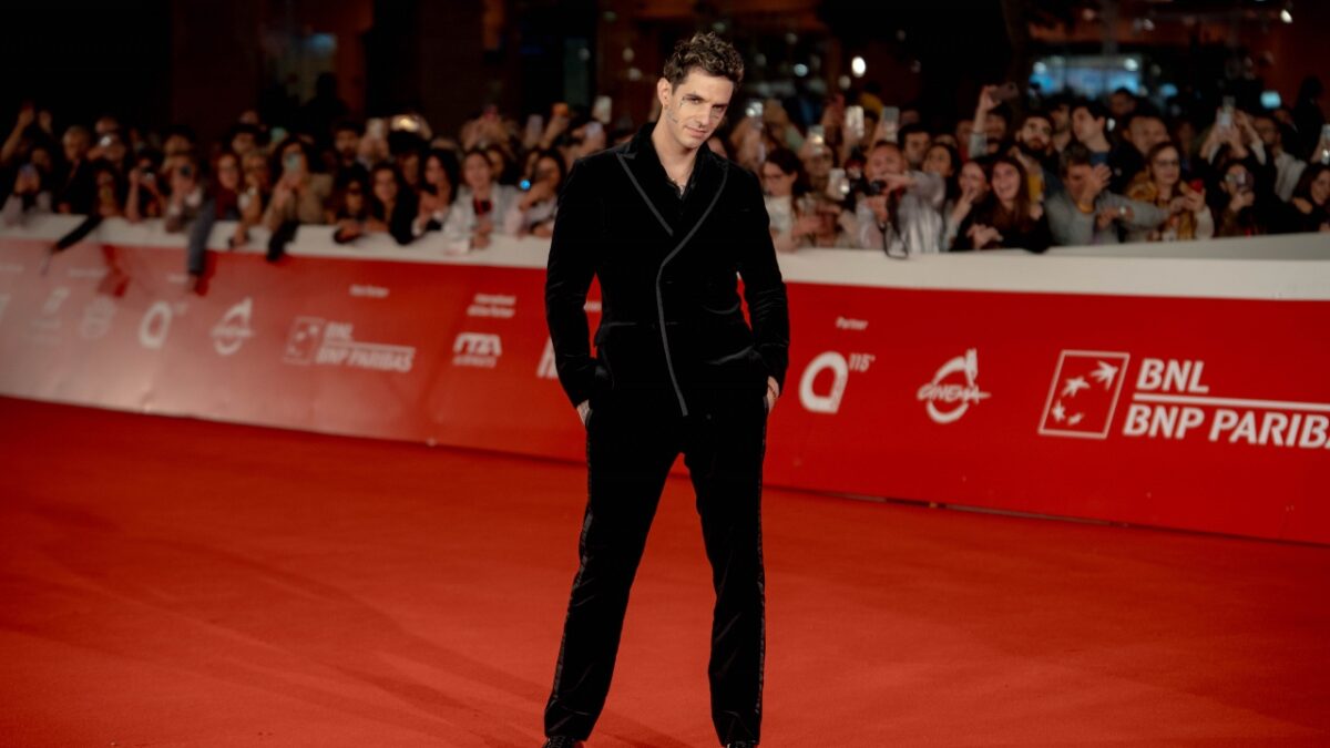 Galleria foto 'Festa del Cinema di Roma, Achille Lauro è perfetto con il completo in velluto!' - foto 1