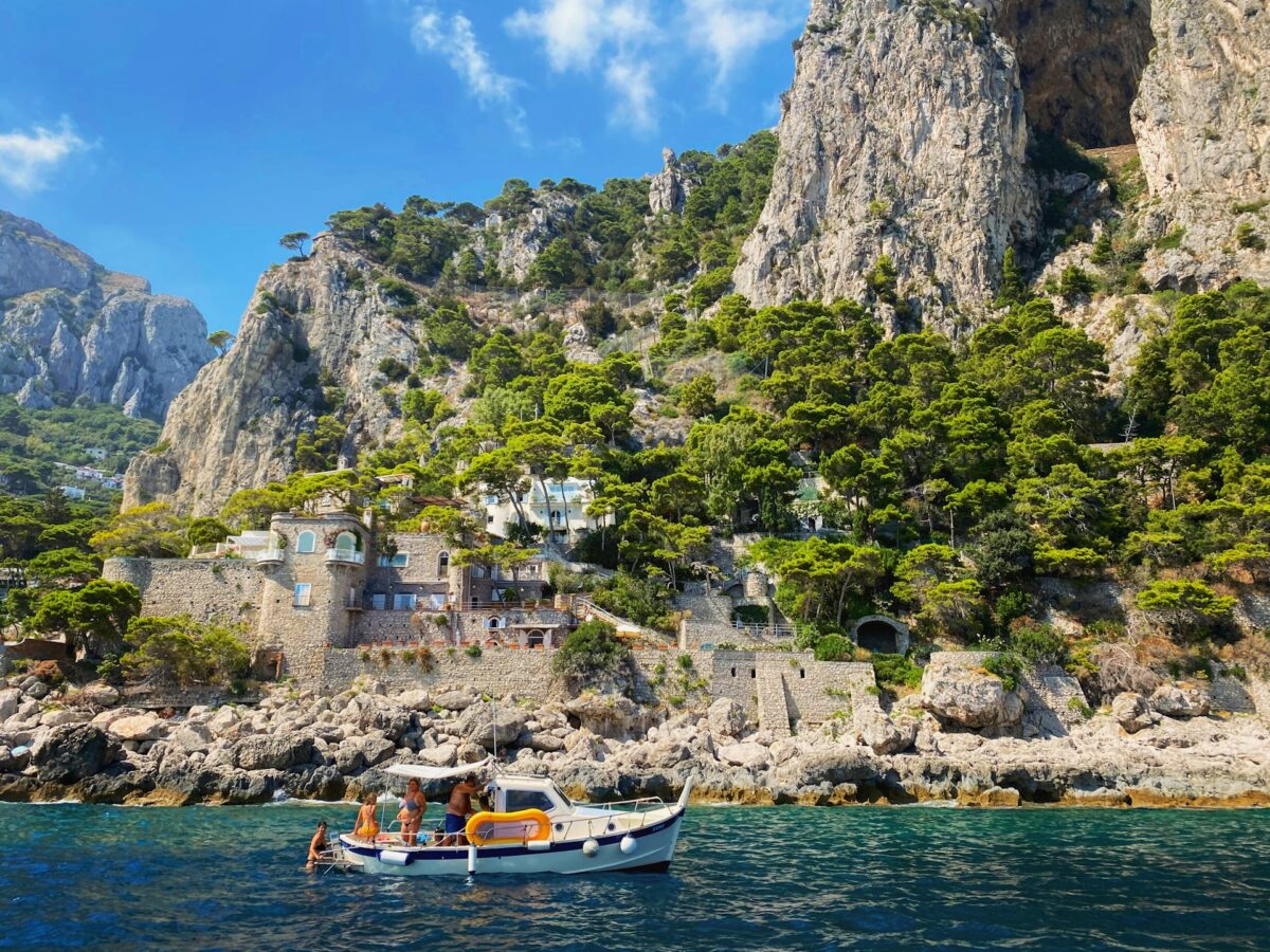 Galleria foto 'Capri: l’itinerario perfetto per una giornata autunnale in uno dei posti più amati d’Italia' - foto 2