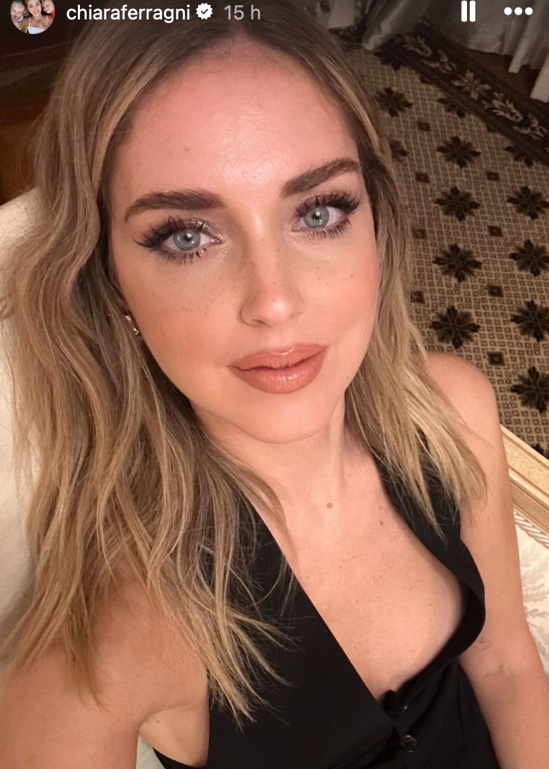 Galleria foto 'Chiara Ferragni apre uno store in Grecia con un perfetto Look Mannish (FOTO)' - foto 1