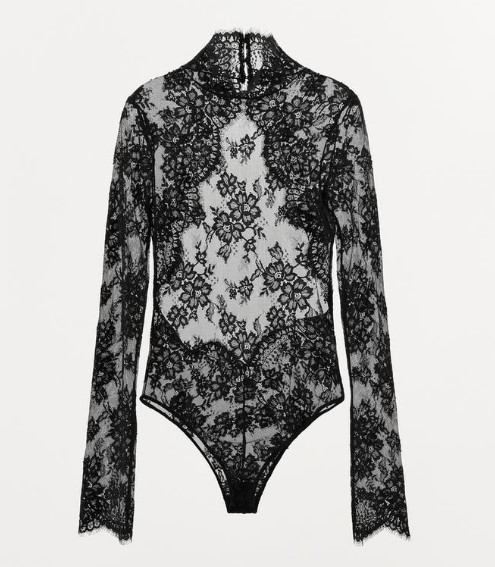 I Capi e gli Accessori della collezione Zara Halloween per realizzare look da urlo! I Capi e gli Accessori della collezione Zara Halloween per realizzare look da urlo!