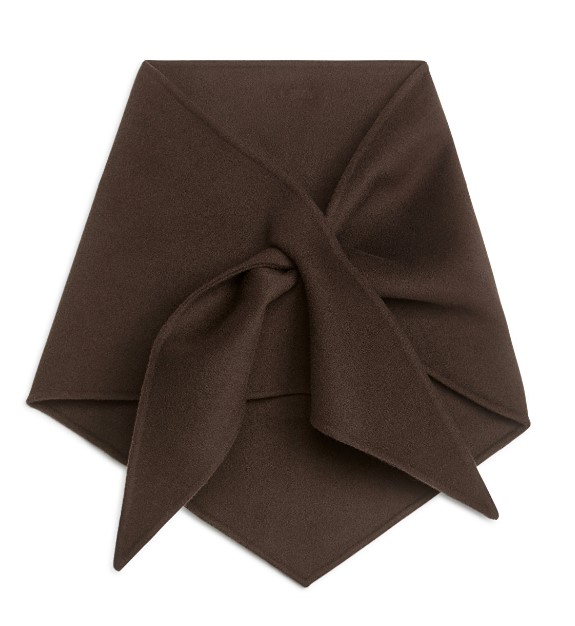 Galleria foto 'Le Sciarpe da acquistare ora e da sfoggiare all Winter long!' - foto 2