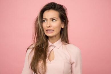 I Parrucchieri raccomandano: attenzione a questi 5 errori nel trattare i Capelli, ti faranno sembrare più vecchia!