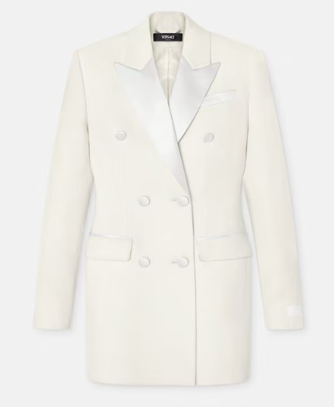 Scommettiamo che il Blazer a clessidra sarà il tuo prossimo acquisto? Scommettiamo che il Blazer a clessidra sarà il tuo prossimo acquisto?