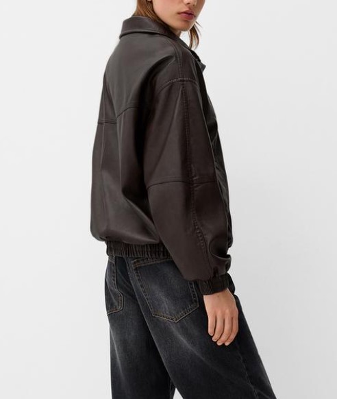 Il Bomber in similpelle di Bershka è il capo del momento! Il Bomber in similpelle di Bershka è il capo del momento!
