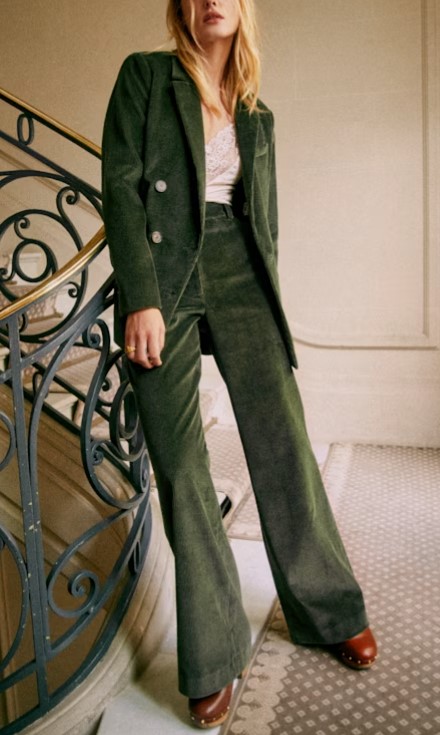 Come mi vesto a Natale: 5 look originali per un Natale di stile Come mi vesto a Natale: 5 look originali per un Natale di stile