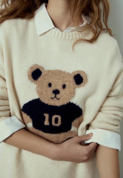 Questo Maglione di Stradivarius è la cosa più cute che troverete in circolazione! Questo Maglione di Stradivarius è la cosa più cute che troverete in circolazione!