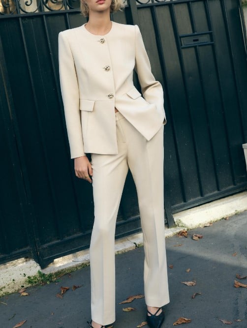 Chic e minimal: il Tailleur firmato Zara da avere assolutamente nell’armadio! Chic e minimal: il Tailleur firmato Zara da avere assolutamente nell’armadio!