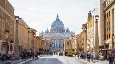 Giubileo 2025, la guida completa: le date, i tour e dove soggiornare a Roma