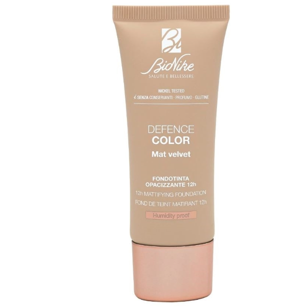 Tornano i Fondotinta Mat, la base make up preferita dai Truccatori! Tornano i Fondotinta Mat, la base make up preferita dai Truccatori!