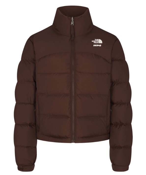 The North Face x SKIMS: tutto sulla nuova collezione Skiwear che porta lo stile sulle piste da sci The North Face x SKIMS: tutto sulla nuova collezione Skiwear che porta lo stile sulle piste da sci