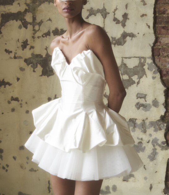 Spose 2025: 5 tendenze moda da tenere d’occhio Spose 2025: 5 tendenze moda da tenere d’occhio