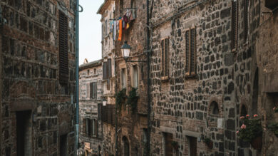 Questo borgo in Toscana è famoso per la sua suggestiva fortezza