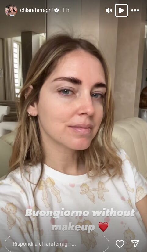 Chiara Ferragni si mostra sui social al naturale senza make up: lo scatto fa impazzire il web! Chiara Ferragni si mostra sui social al naturale senza make up: lo scatto fa impazzire il web!