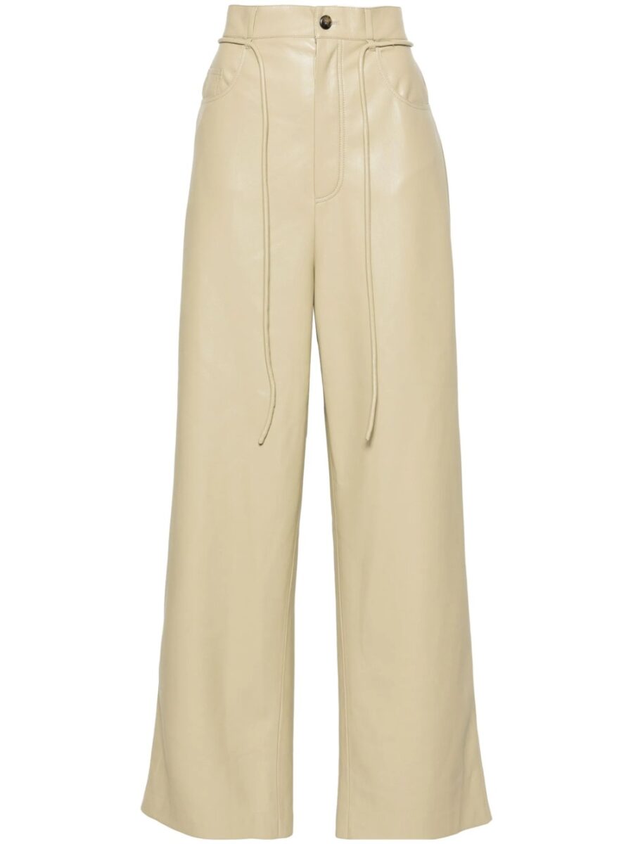 Per look audaci e d’impatto, puntate tutto sui Pantaloni in pelle Per look audaci e d’impatto, puntate tutto sui Pantaloni in pelle