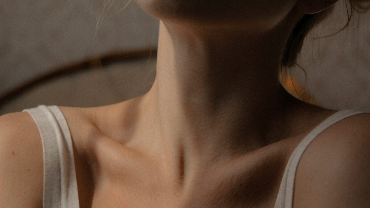 Maschere rassodanti per il collo che rimodellano e donano un effetto lifting