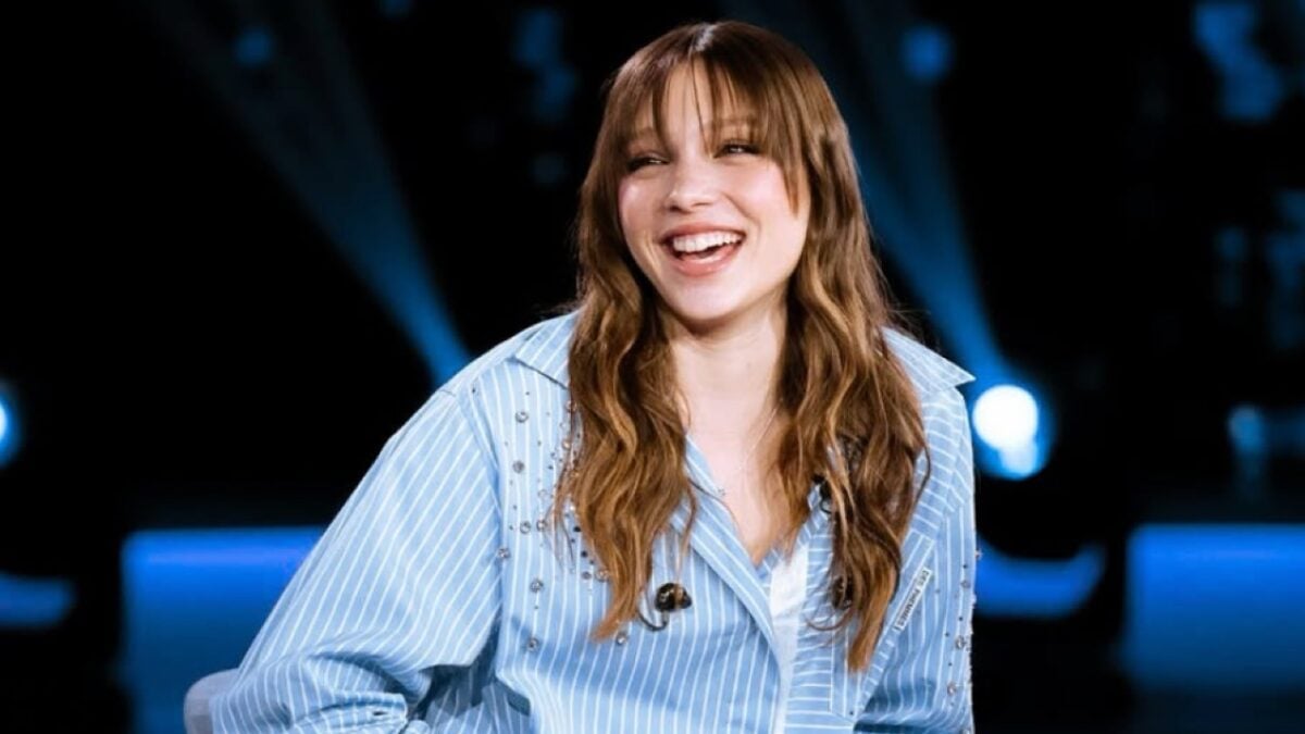 Sarah Toscano super cool con il total look Denim, chi lo firma?