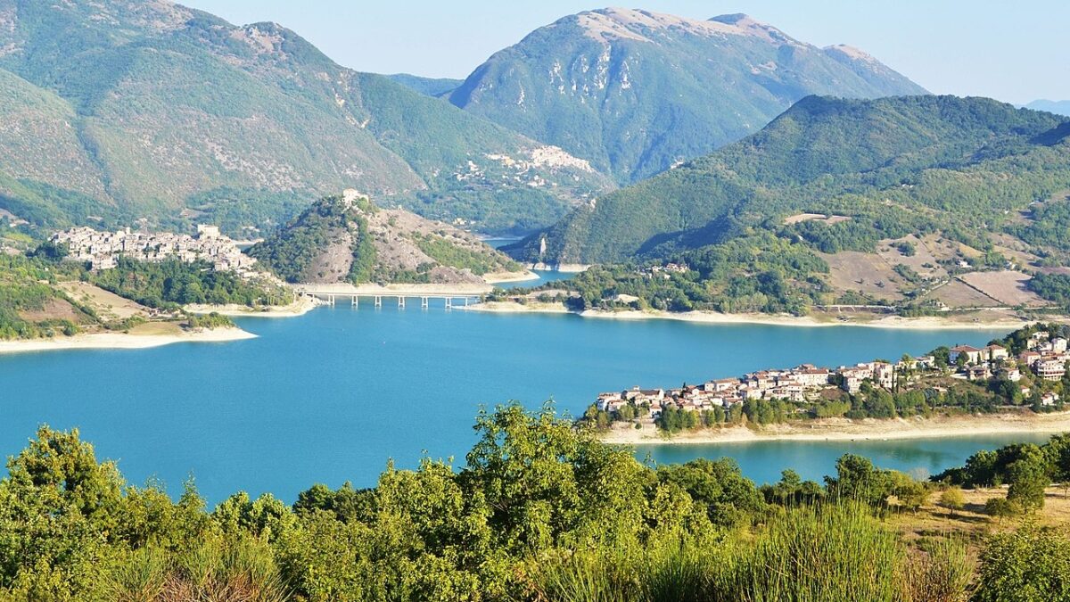 Questo Borgo sul lago del Turano è la meta ideale per un meraviglioso weekend nel Lazio