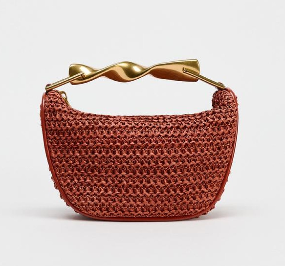 7 Accessori must-have firmati Zara da indossare in Primavera 7 Accessori must-have firmati Zara da indossare in Primavera