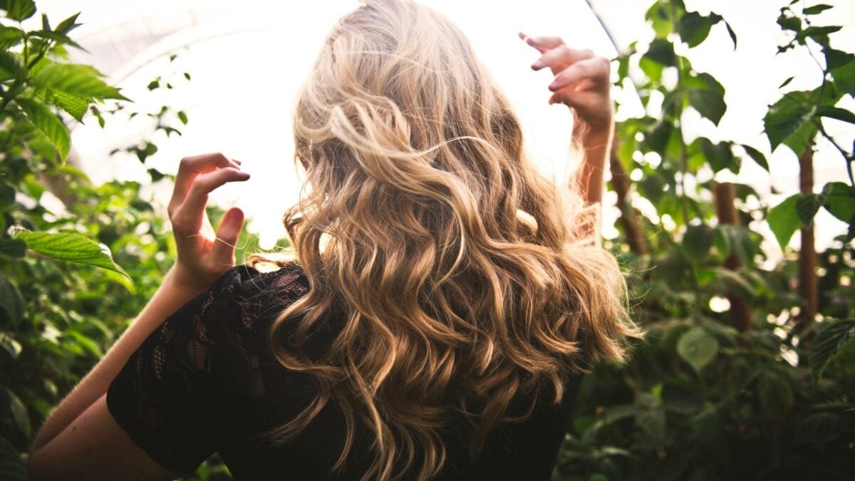 Addio beach waves: le Utah curls sono il trend capelli più hot della primavera/estate!