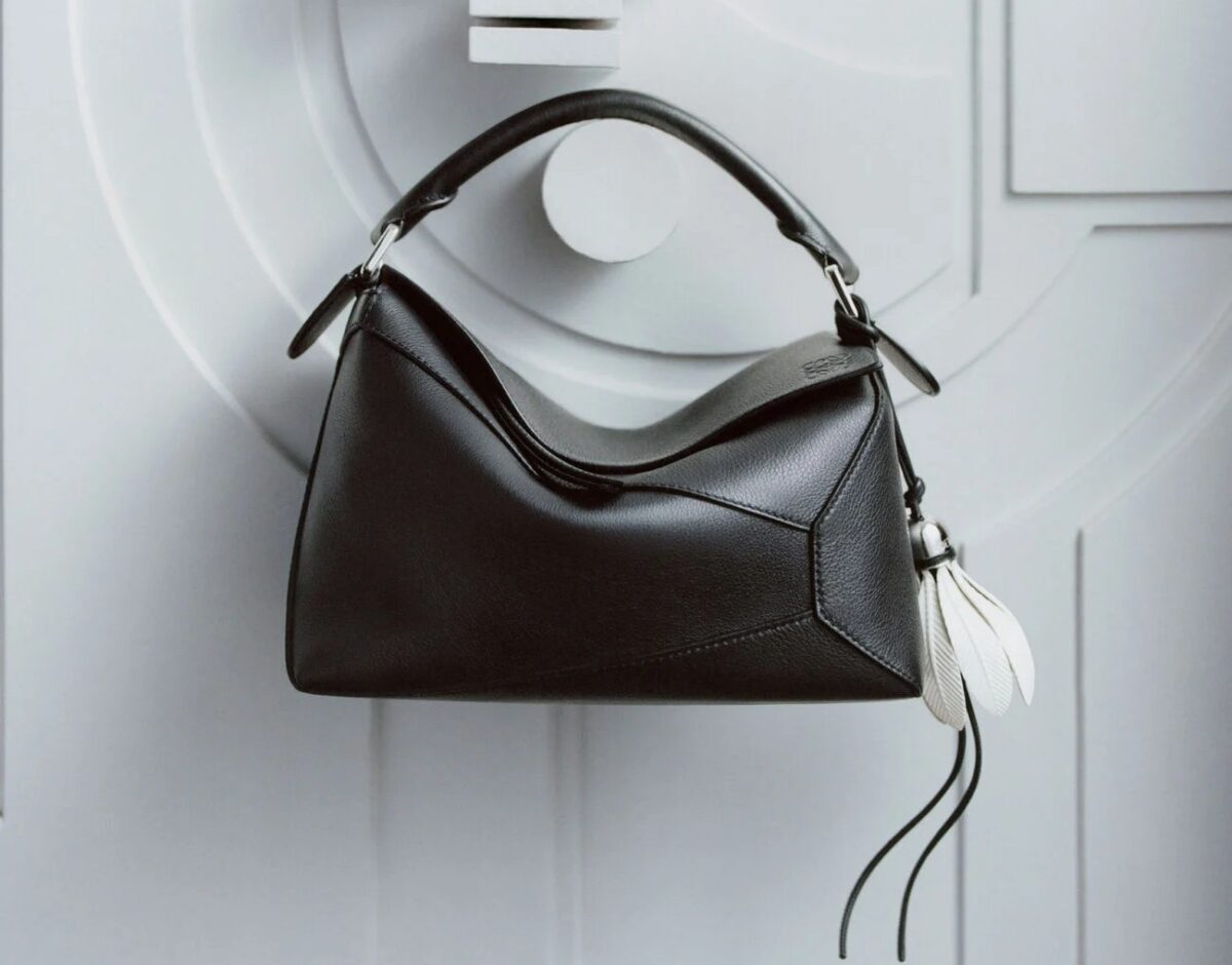 Tutte pazze per questa iconica Borsa Loewe Tutte pazze per questa iconica Borsa Loewe