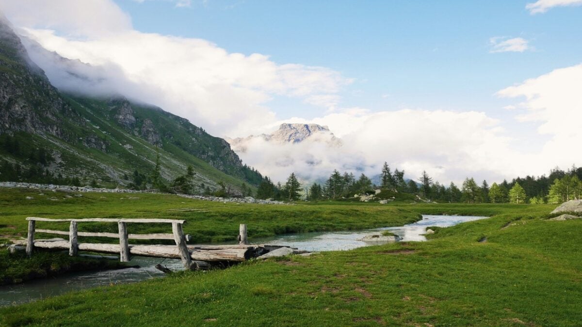 Un Borgo nascosto tra le valli bresciane: un tesoro di storia, arte e panorami mozzafiato
