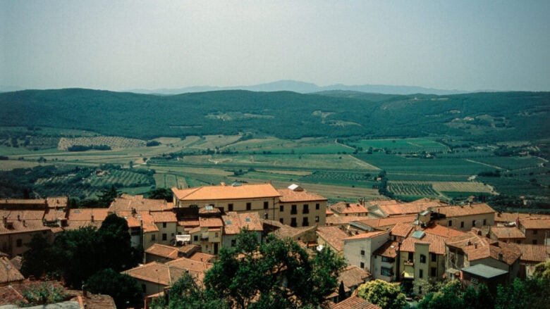 Nella Val Trebbia si trova un incantevole borgo da visitare questa Primavera