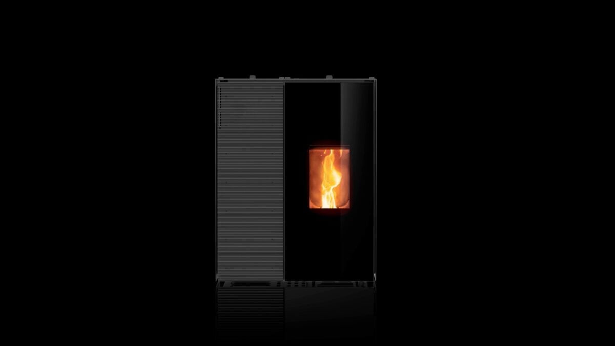 Una nuova era per il comfort domestico: EIKO 365, la prima stufa a pellet capace di combinare riscaldamento e raffrescamento