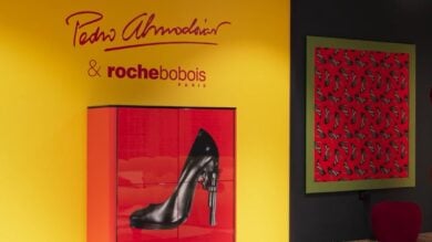 Pedro Almodóvar, Rossy de Palma & Roche Bobois alla Milano Design Week per una Capsule Collection esclusiva e ispirata