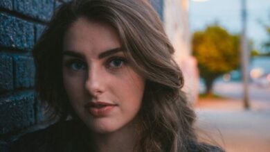 Il colore che illumina i capelli e sta bene a ogni età: scopri il Babydoll Brunette…