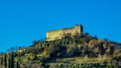 È soprannominata “La città dai Cento Orizzonti” ed è un borgo veneto dal fascino irresistibile