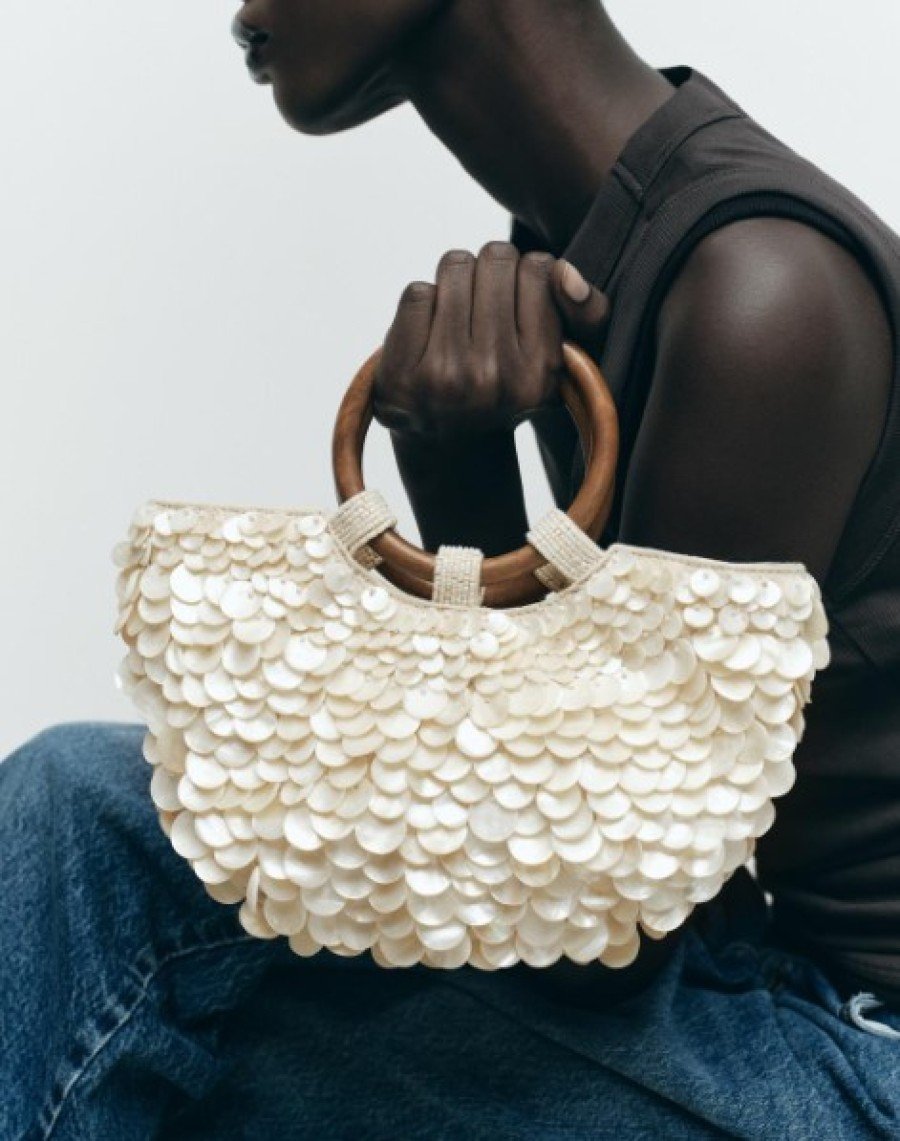 La Borsa più glam della stagione è firmata Zara! La Borsa più glam della stagione è firmata Zara!