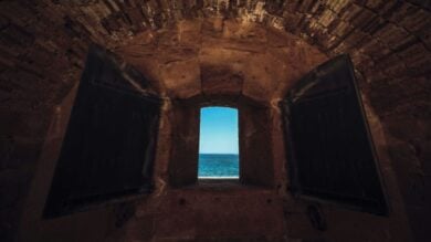 Il Borgo siciliano tra necropoli millenarie e meraviglie barocche che ancora pochi conoscono