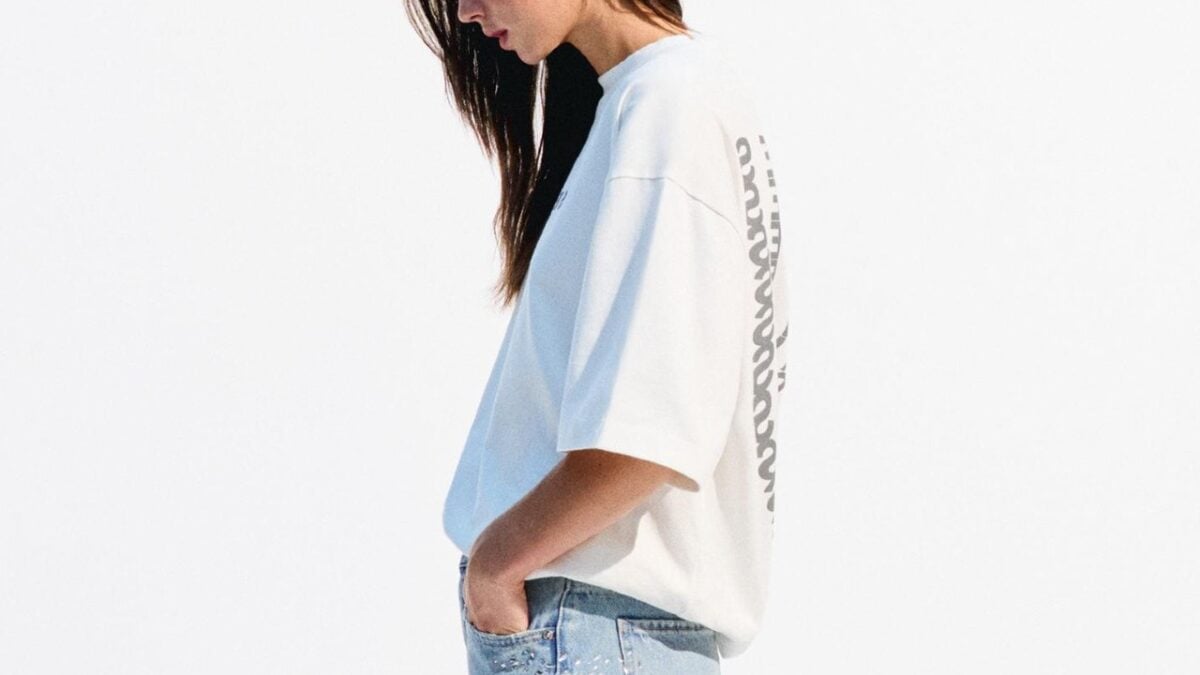 I Jeans più cool della Primavera? Questi con i brillantini firmati Bershka