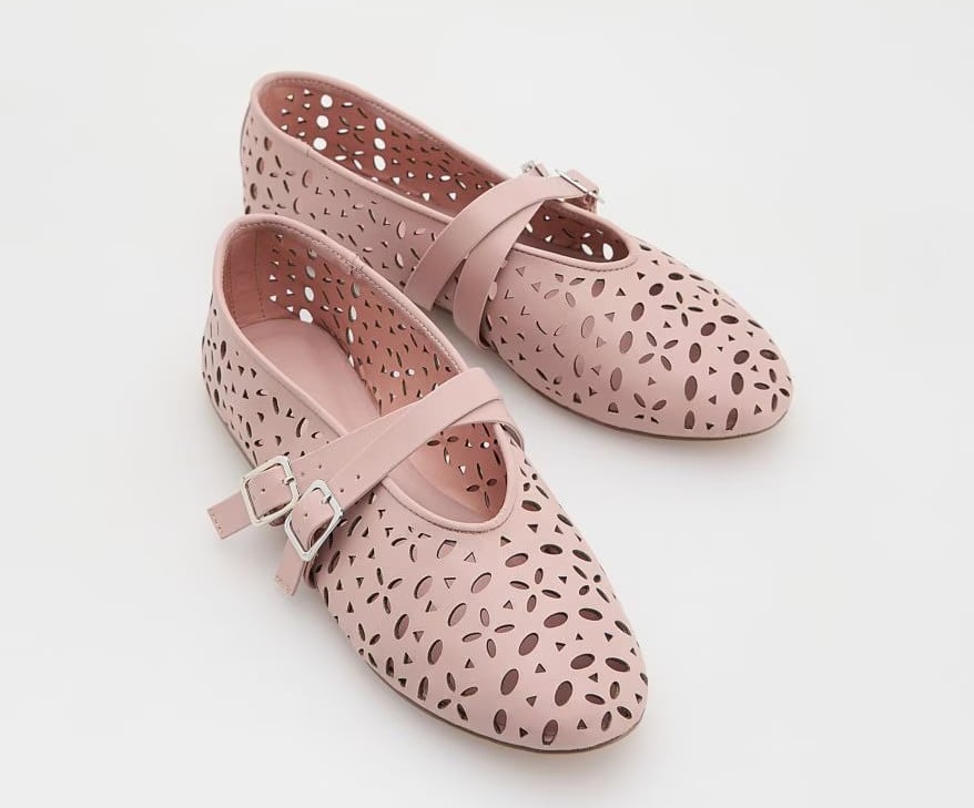 Qui le Ballerine sotto i 50 euro da avere in primavera. Che eleganza! Qui le Ballerine sotto i 50 euro da avere in primavera. Che eleganza!
