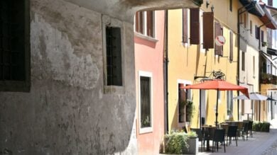 Il borgo del Friuli Venezia Giulia dove l’arte è in ogni angolo