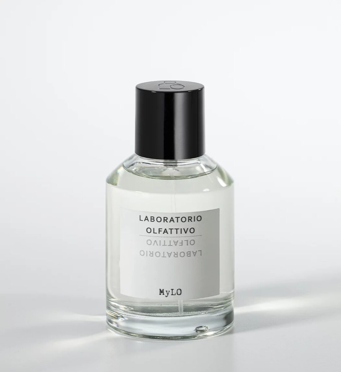 È già estate con la Classic Collection in Fiore di Laboratorio Olfattivo: profumi freschi che sanno di leggerezza e libertà! È già estate con la Classic Collection in Fiore di Laboratorio Olfattivo: profumi freschi che sanno di leggerezza e libertà!