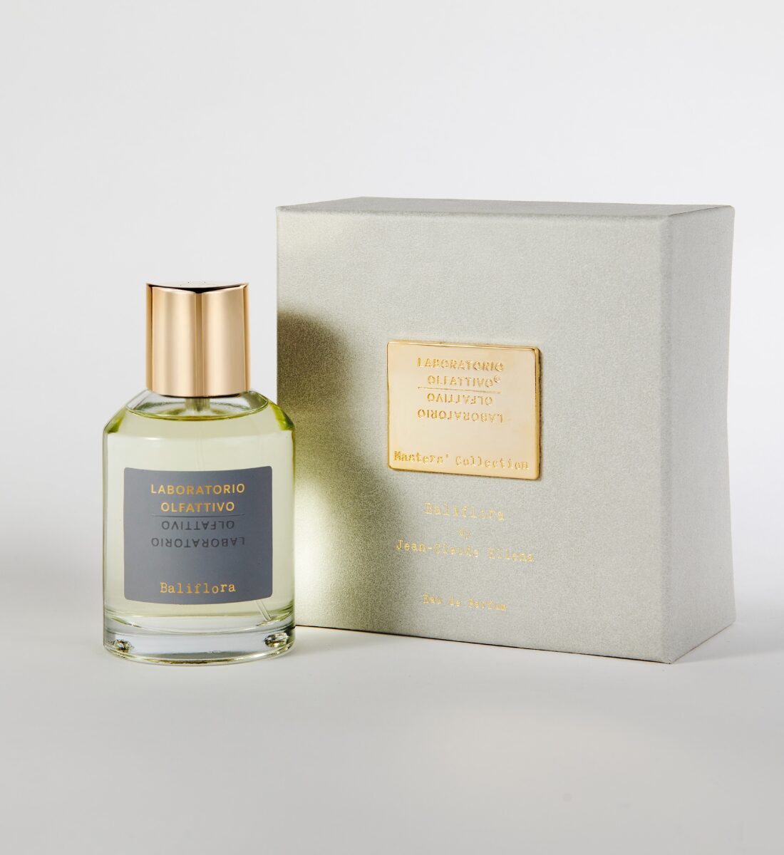È già estate con la Classic Collection in Fiore di Laboratorio Olfattivo: profumi freschi che sanno di leggerezza e libertà! È già estate con la Classic Collection in Fiore di Laboratorio Olfattivo: profumi freschi che sanno di leggerezza e libertà!