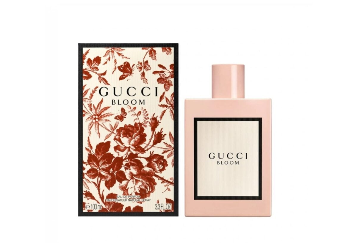 I profumi ai fiori bianchi che ti faranno sentire subito in vacanza: ecco le fragranze più sensuali dell’estate! I profumi ai fiori bianchi che ti faranno sentire subito in vacanza: ecco le fragranze più sensuali dell’estate!