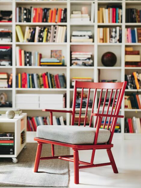 Una poltrona d’altri tempi: in legno, calda e accogliente, IKEA firma un seduta di design pronta a durare per generazioni! Una poltrona d’altri tempi: in legno, calda e accogliente, IKEA firma un seduta di design pronta a durare per generazioni!