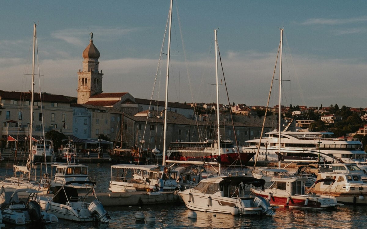 Dimentica Grecia e Spagna: l’estate 2025 si passa su quest’isola da sogno in Croazia
