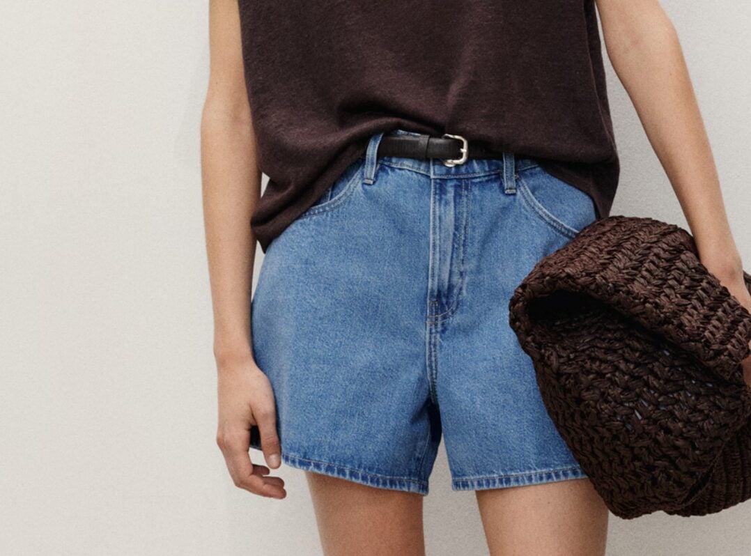 Gli shorts in denim che vedremo ovunque: ecco i modelli must dell’estate 2025 Gli shorts in denim che vedremo ovunque: ecco i modelli must dell’estate 2025