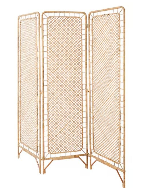 Dividere gli spazi senza muri? Ecco la soluzione IKEA comoda e low cost! Dividere gli spazi senza muri? Ecco la soluzione IKEA comoda e low cost!
