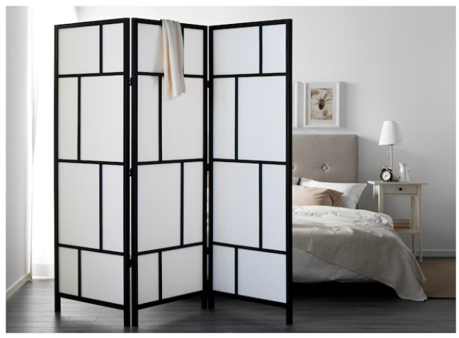 Dividere gli spazi senza muri? Ecco la soluzione IKEA comoda e low cost! Dividere gli spazi senza muri? Ecco la soluzione IKEA comoda e low cost!