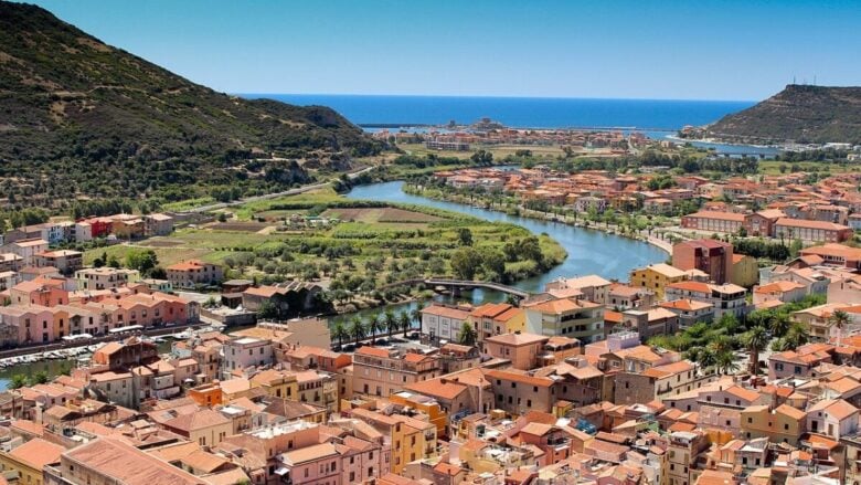 Il Borgo dai colori pastello che incanta chiunque lo visiti: un angolo segreto di Sardegna