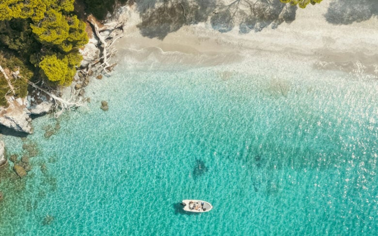 Skopelos: l’isola del film “Mamma Mia” è la meta perfetta per un’Estate unica